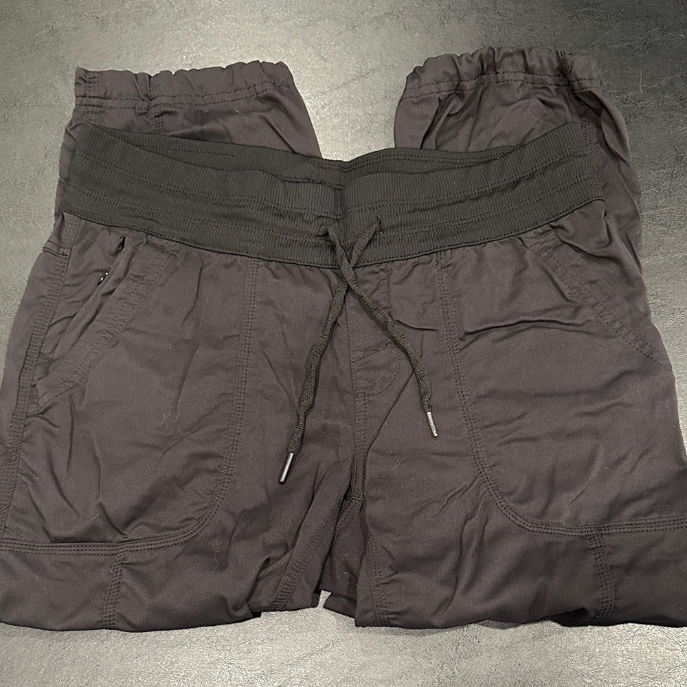 The North Face Black Ankle Cropped Pants